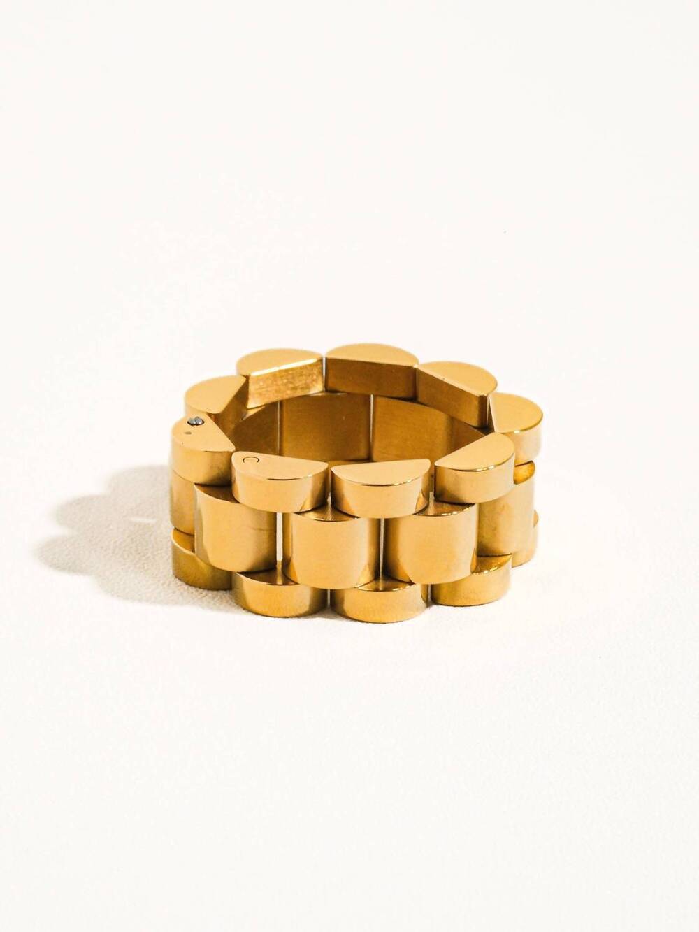 NEW FLANERIE BY MAIQ the sloane ring in yellow gold